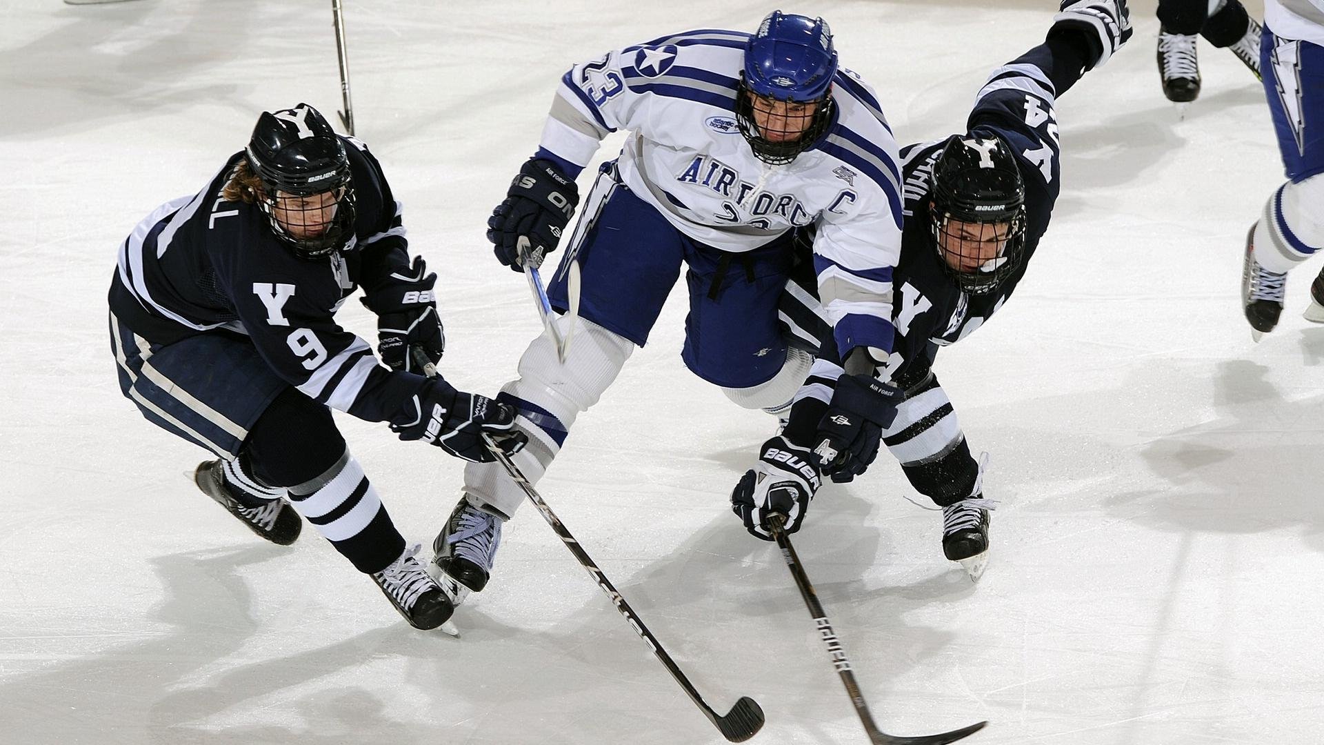 2021年季后赛:库里的“神级”表现带领勇士杀入下一轮,续写辉煌